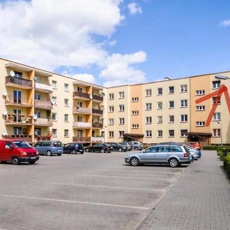 Nr 4 Europa22 Paczek Gratis Opcjonalnie Parking 24H Strzezony Centrum Miasta Tomaszowa Mazowieckiego Netflix Max Free Quick Check-In Szybkie Zameldowanie "Znizki Z Karta Duzej Rodziny" Hostel Tomaszow Mazowiecki Exterior photo